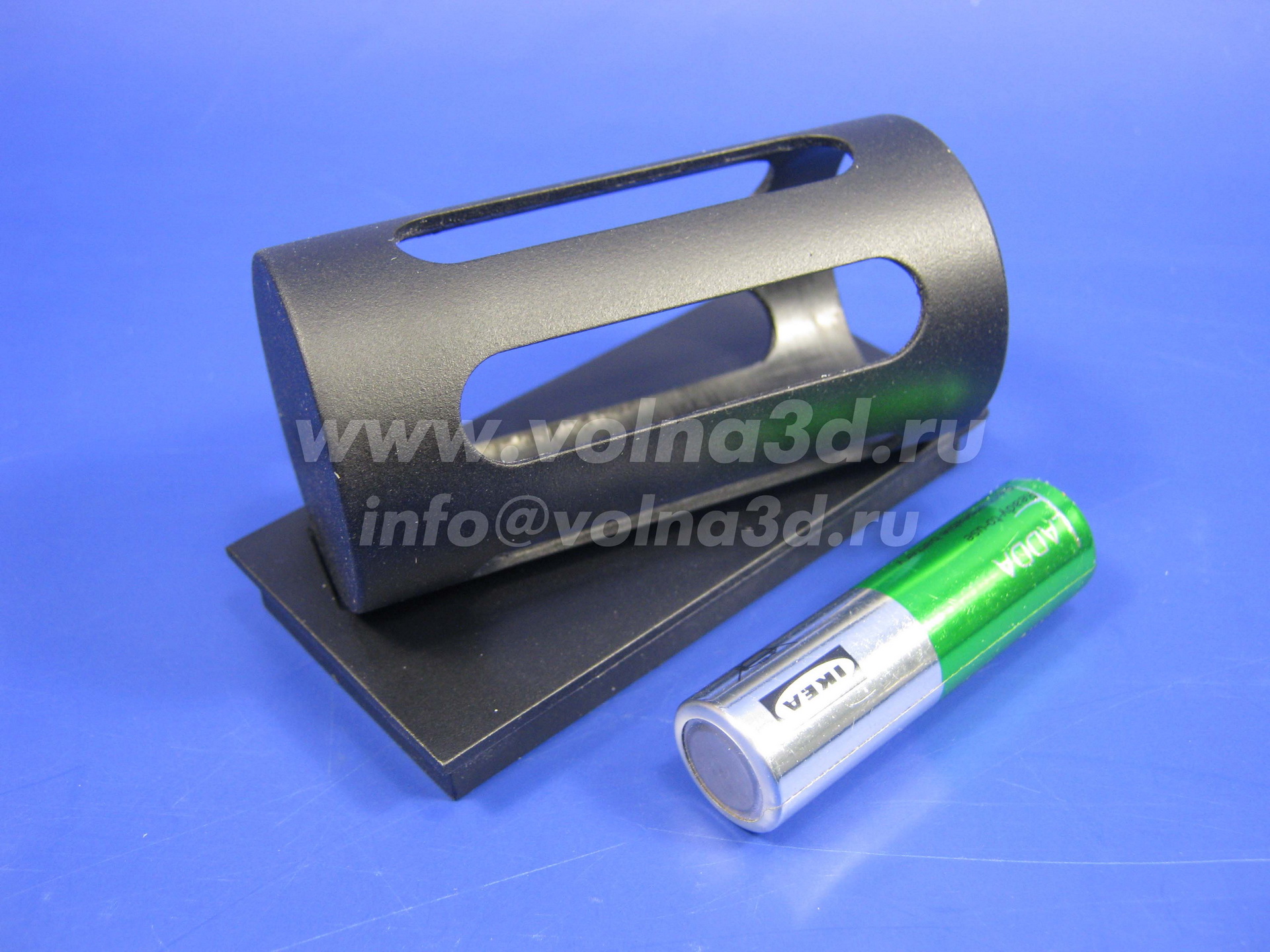 Отливка в силикон пластиковых заглушек с установленным крепежом для корзин
